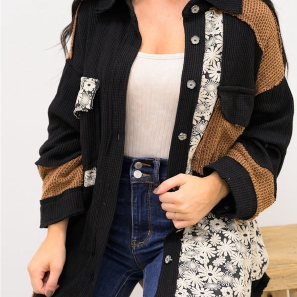 Pol waffle Daisy shacket iPlease see description for sizing - fits up to a20 - Picture 6 of 6